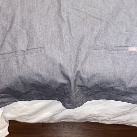 FIGS Graphite Casma Scrub Top - Picture 3 of 5